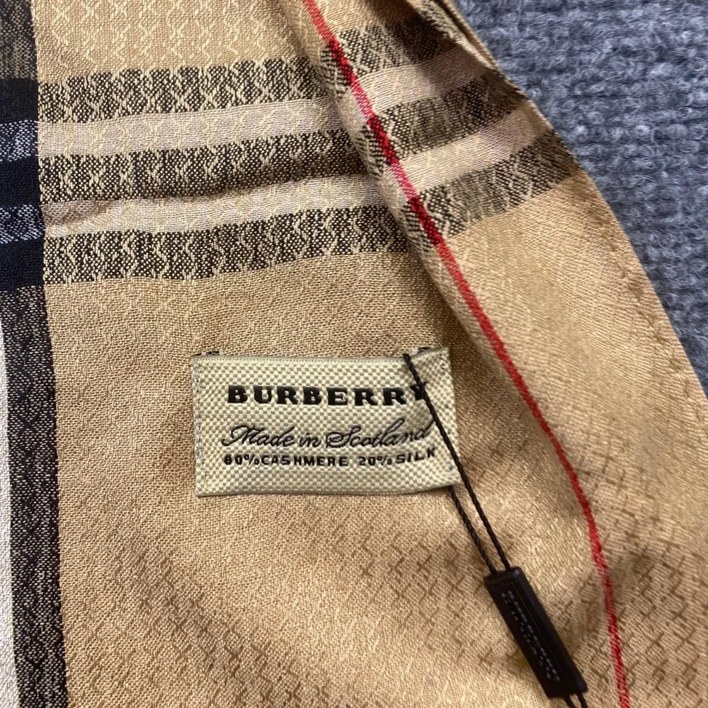 Burberry London Nova Check Scarf Cashmere Silk Blend Beige Made in Scotland NWT